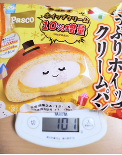 「Pasco たっぷりホイップクリームパン 冬限定パッケージ＆ホイップクリーム10％増量 袋1個」のクチコミ画像 by たくすけさん