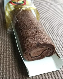 「ヤマザキ もっちスティックロール チョコ 1個」のクチコミ画像 by シロですさん