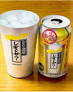 「サントリー こだわり酒場のレモンサワー 追い足しレモン 缶350ml」のクチコミ画像 by ビールが一番さん