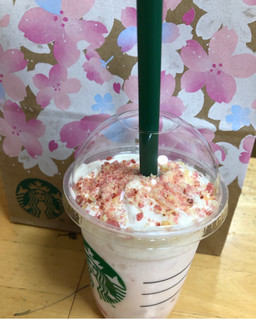 「スターバックス さくらふわり ベリー フラペチーノ」のクチコミ画像 by なでしこ5296さん