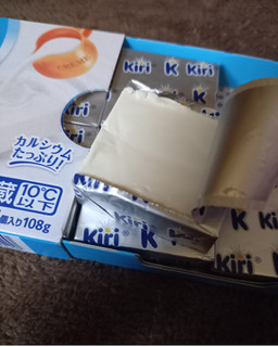 「キリ キリ クリームチーズ 箱18g×6」のクチコミ画像 by レビュアーさん