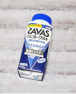 「明治 ザバス MILK PROTEIN のむヨーグルト 脂肪0 甘さひかえめ 200g」のクチコミ画像 by みにぃ321321さん