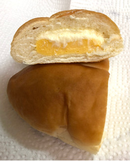 「第一パン 安納芋とろけるクリームパン」のクチコミ画像 by SANAさん