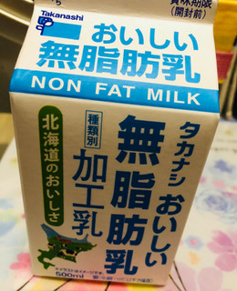 「タカナシ おいしい無脂肪乳 パック500ml」のクチコミ画像 by シナもンさん