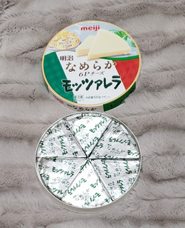 「明治 なめらか6Pチーズ モッツァレラ 箱100g」のクチコミ画像 by みにぃ321321さん