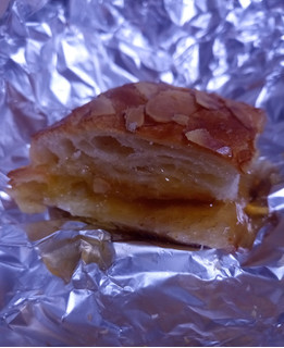 「第一パン 温めてもおいしいメープルアーモンドデニッシュ」のクチコミ画像 by ゆるりむさん