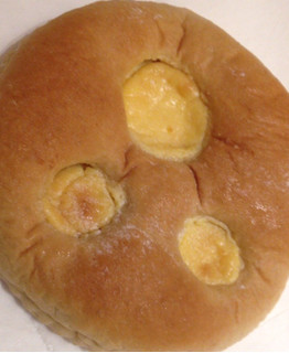 「ローソン ブランのカスタードクリームパン」のクチコミ画像 by レビュアーさん