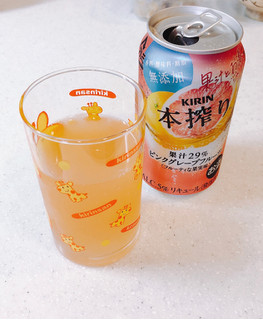 「KIRIN 本搾り ピンクグレープフルーツ 缶350ml」のクチコミ画像 by ビーピィさん