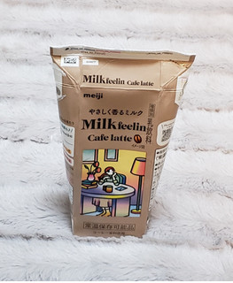 「明治 Milkfeelin Cafelatte パック200ml」のクチコミ画像 by みにぃ321321さん