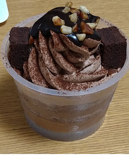 「ミニストップ MINISTOP CAFE ベルギーチョコパフェ 増量」のクチコミ画像 by ちょこコーヒーさん