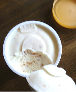 「レディーボーデン ミニカップ COMBINATION クッキーinチーズケーキ カップ120ml」のクチコミ画像 by もぐりーさん