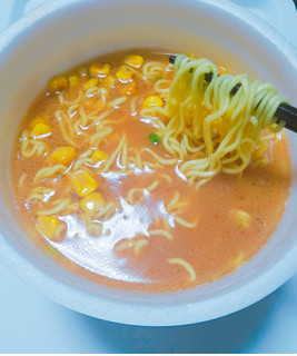 「マルちゃん ごつ盛り コーン味噌ラーメン カップ138g」のクチコミ画像 by nag～ただいま留守にしております～さん