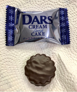 「森永製菓 DARS クリームサンドケーキ ビター 箱8個」のクチコミ画像 by SANAさん