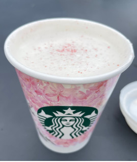 「スターバックス いちご 桜 ソイ ラテ」のクチコミ画像 by パン太郎さん