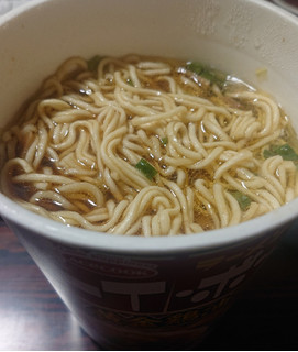 「エースコック 一度は食べたい名店の味 ラーメン屋トイ・ボックス 黄金鶏油の鶏醤油ラーメン カップ95g」のクチコミ画像 by tddtakaさん