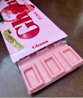 「ロッテ ガーナピンクチョコレート 箱45g」のクチコミ画像 by わやさかさん