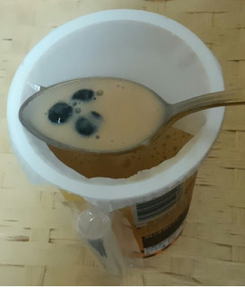 「エクセルシオールカフェ クリームチーズ烏龍茶 カップ200g」のクチコミ画像 by みにぃ321321さん