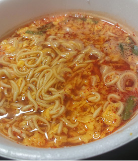 「明星食品 ラーメンぴあ 辛麺屋一輪監修 宮崎辛麺50辛 カップ107g」のクチコミ画像 by tddtakaさん