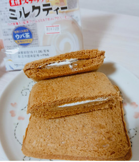 「フジパン 黒糖スナックサンド ミルクティー 袋2個」のクチコミ画像 by ぺりちゃんさん