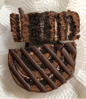 「ヤマザキ チョコづくしのチョコロールケーキ 袋1個」のクチコミ画像 by SANAさん