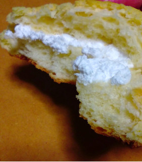 「ローソン 塩バターメロンパン ホイップクリーム」のクチコミ画像 by るーしーさん