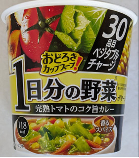 「アサヒ おどろき野菜 1日分の野菜 完熟トマトのコク旨カレー カップ33.5g」のクチコミ画像 by もぐちゃかさん