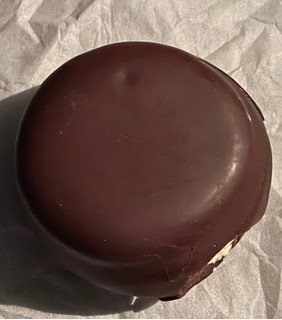 「ロッテ 生 チョコパイ ニューヨークチーズケーキ 袋1個」のクチコミ画像 by パン太郎さん