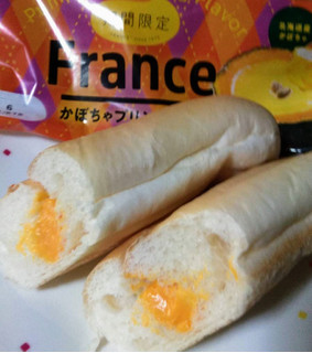 「神戸屋 かぼちゃプリンフランス 袋1個」のクチコミ画像 by プコーさん