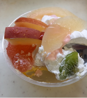 「ドンレミー ごちそう果実 MIXフルーツケーキ カップ1個」のクチコミ画像 by レビュアーさん