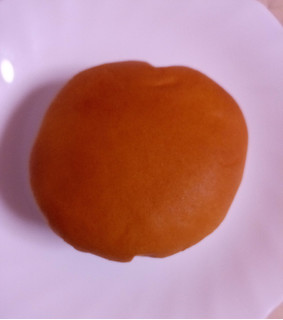 「神戸屋 しあわせ届けるりんごチーズくりぃむぱん 袋1個」のクチコミ画像 by ゆるりむさん
