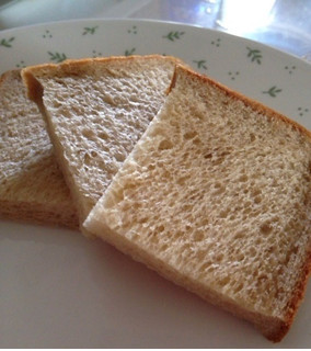 「ローソン ブラン入り食パン 4枚入」のクチコミ画像 by レビュアーさん