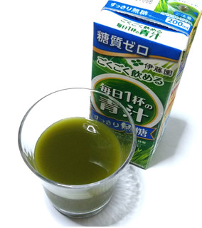 「伊藤園 ごくごく飲める 毎日1杯の青汁 すっきり無糖 パック200ml」のクチコミ画像 by つなさん