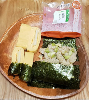 「ニューデイズ 枝豆チーズ ロウカット玄米使用」のクチコミ画像 by みにぃ321321さん