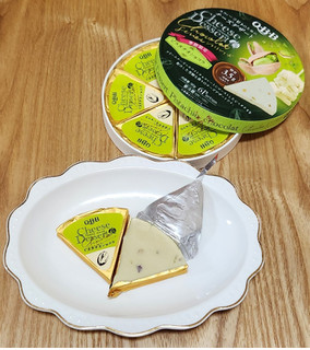 「Q・B・B チーズデザート ピスタチオショコラ 90g」のクチコミ画像 by みにぃ321321さん
