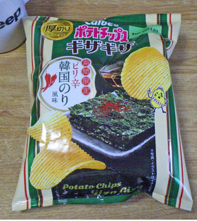 「カルビー ポテトチップスギザギザ ピリ辛韓国のり風味 袋58g」のクチコミ画像 by 7GのOPさん