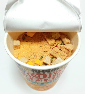 「日清食品 カップヌードル シンガポール風ラクサ カップ80g」のクチコミ画像 by つなさん