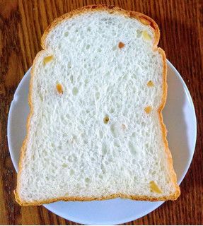 「フランソア アーモンド食パン 袋3枚」のクチコミ画像 by ピーまるさん