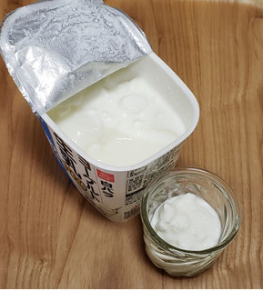 「大山乳業 白バラ ヨーグルト生乳100 カップ400g」のクチコミ画像 by みにぃ321321さん
