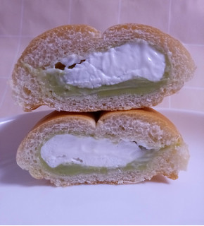 「第一パン ピスタチオクリームフランス」のクチコミ画像 by ゆるりむさん