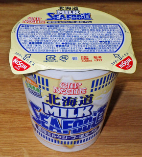 「日清食品 北海道濃厚ミルクシーフー道ヌードル カップ81g」のクチコミ画像 by 7GのOPさん
