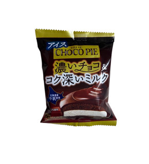 「ロッテ チョコパイアイス 濃いチョコ＆コク深いミルク 袋50ml」のクチコミ画像 by さちもぐハピさん