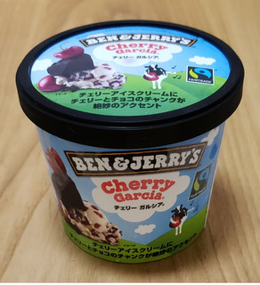 「BEN＆JERRY’S ミニカップ アイスクリーム チェリー ガルシア カップ120ml」のクチコミ画像 by みにぃ321321さん