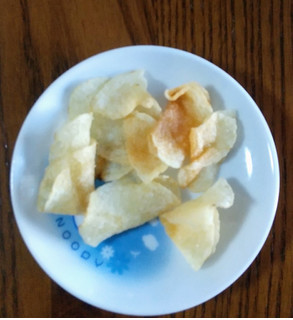 「カルビー シンポテト 金色バター味 袋42g」のクチコミ画像 by ピーまるさん
