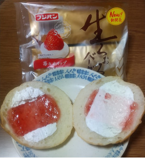 「フジパン 生ろぉるバーガー 苺＆ホイップ 袋1個」のクチコミ画像 by uhkkieさん