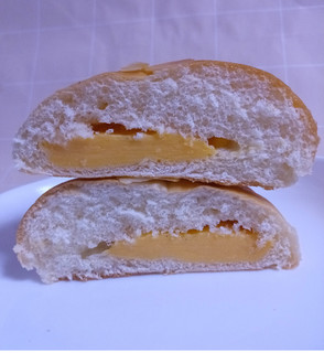 「第一パン 森のたまごのたっぷりクリームパン」のクチコミ画像 by ゆるりむさん