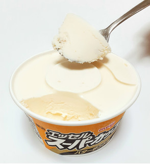 「明治 エッセル スーパーカップ バターサンド味 カップ200ml」のクチコミ画像 by つなさん
