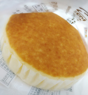 「セブンプレミアム 熟成チーズの蒸しケーキ 袋1個」のクチコミ画像 by もぐのこさん