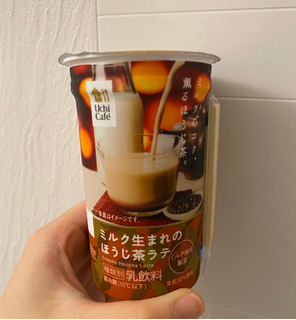「ローソン Uchi Cafe’ SWEETS ミルク生まれのほうじ茶ラテ」のクチコミ画像 by かずなさん