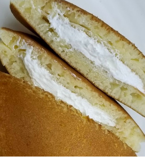 「セブンプレミアム クリームチーズパンケーキ 袋2個」のクチコミ画像 by レビュアーさん