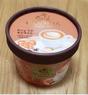 「ゴディバ カップアイス カフェラテキャラメル カップ100ml」のクチコミ画像 by みにぃ321321さん